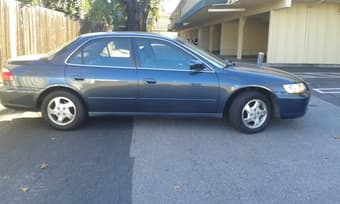 1998 HONDA ACCORD $2750 3