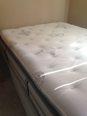Selling Almost-New Queen Size Bed Mattress $400 3