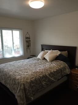 Furnished 2 bed/1 bath EV apartment sublet June-August 3
