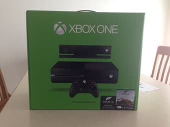 $400 Brand new Microsoft - Xbox One Console Forza Motorsport 5 Bundle 1