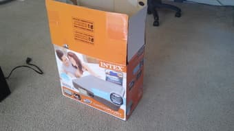 (30 dollars)Air-bed-queen-electronic pump 1