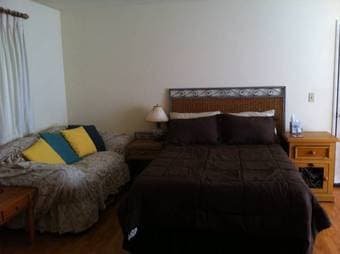 Large private studio - furnished, all utilities included for $1800 2