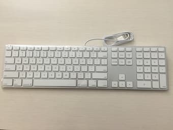 Brand new Apple Keyboard with Numeric Keypad - English (USA) $40 OBO 1