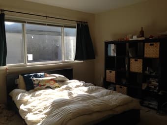 Sunny and spacious master bedroom 2 bd/2  ba downtown Menlo Park! 3