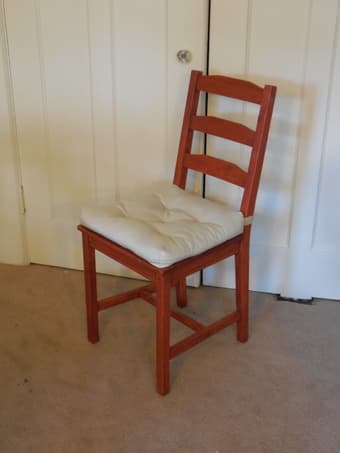 Red desk chair $15 2