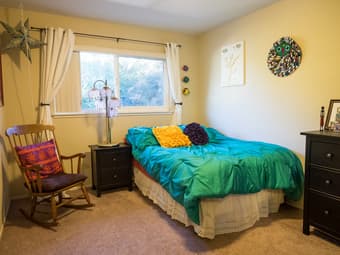 Looking for an awesome roommate to move into my 2bd/1bath with me and my pup! 1
