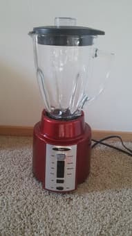 Oster 6 cups Blender 12$ 1