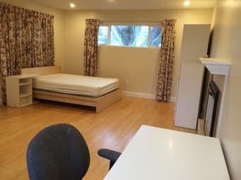 Spacious brand new master room at Palo Alto 1