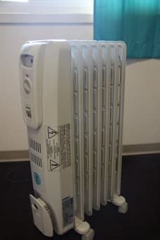 DeLonghi Radiator - ideal for nursery/child's room 1