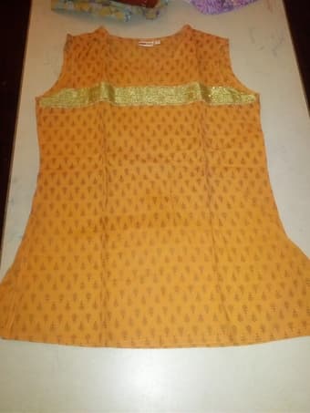 Indian Kurta - Size Small 1
