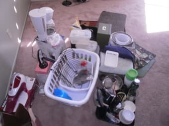 Moving sale (small stuffs: free ~$2, each) 2