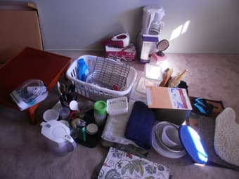 Moving sale (small stuffs: free ~$2) 1