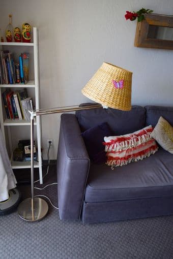 BEAUTIFUL FLOOR LAMP (WIKCER) $35 3