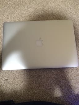 SELLING used high spec 15 inch macbook pro $1600 2