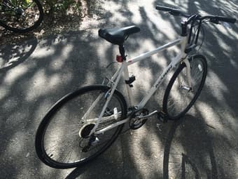 Pavement Bikes---White MARIN city Sport bike with lock - $200 2