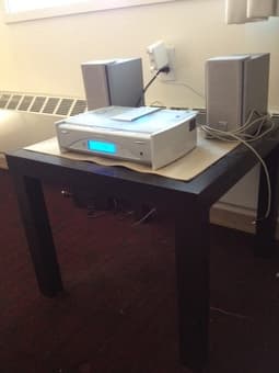 JVC CD player/speakers/table 1