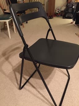 Moving sale: one ikea desk, two ikea chairs, one dinning desk 3
