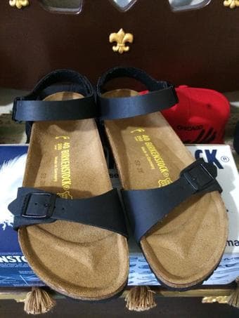 Urban Outfitter X Birkenstock Brasil Limited Edition - Size 40 (L9,M7) 2
