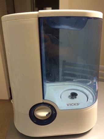 Vicks humidifier - 15 dollars 1