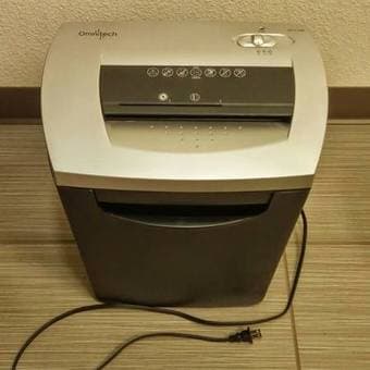 Omnitech 15 Sheet Cross Cut Shredder - $35 1