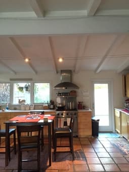 Private Room & Bath in 3 bd/2ba house 1