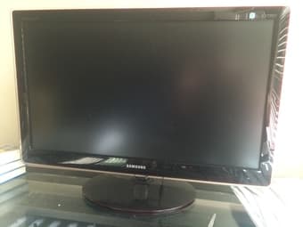 27" Samsung SyncMaster P2770 Monitor 1