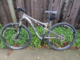 2013 Trek Superfly 100 AL Elite Mountain Bike 1