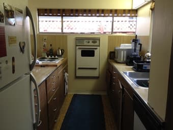 Room available in Menlo Park from 26th March - 5th May 3