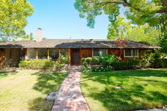 Awesome house, beautiful neighborhood 2
