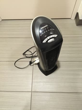 $ 25 Ceramic Heater in great working condition (no remote). 1