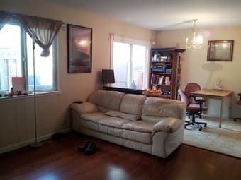 2 Story townhouse(2B/1B) - Any 3 wks between mid-June to mi-Aug $1,950 2