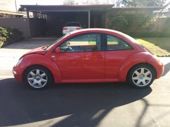 2001 VW red beetle $3000 1