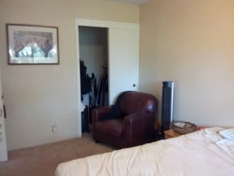2-Story Townhouse (2B/1B) available for 3 wks between June & Aug $1950 1