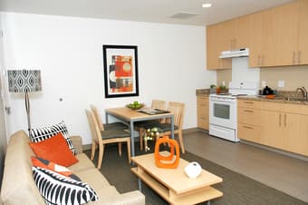 Kennedy Escondido Village Rosse 2 BR 2 Bath Mid June - Early/Mid Sept 1