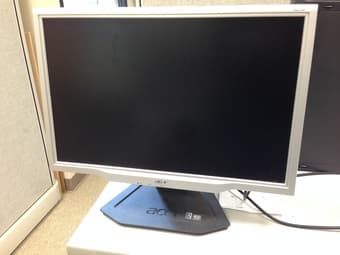 Acer X221W 22" monitor 1