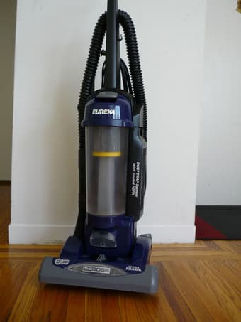 EUREKA vaccum cleaner $20 1