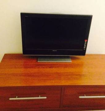 Sony Bravia 32" TV & TV Stand - $30 (mountain view) 1