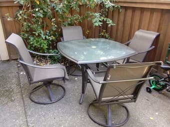 Selling Patio set 1