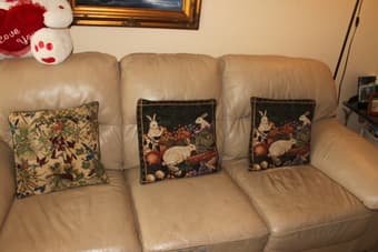 leather sofa and love seat to sell ($200) 2