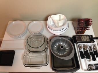 Kitchenware (complete) - $120 1