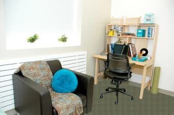 1BR/own BA, Kennedy EV $965/month Mid June-Early Sep, female roommate 2