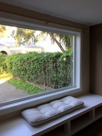 Great Location - Walk to Downtown 2