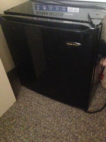 Coffee maker, mini fridge, comfy chair, and mini fridge FOR SALE 3