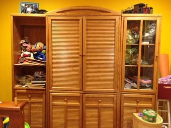 Wooden closet/ TV console $100 only 1