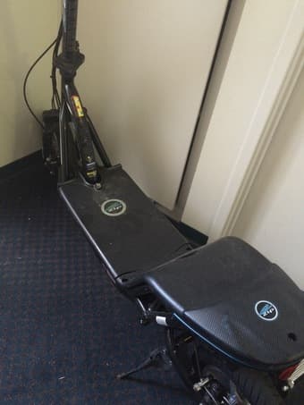 Selling Currie EZIP 1000 Electric Scooter $400 3