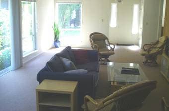 $1180 Spacious 16 X 12 Rm Master bd in 4bd/2ba house (palo alto) 2