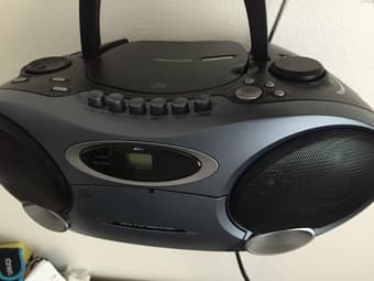 MEMOREX CD CASSETTE RADIO $35 1