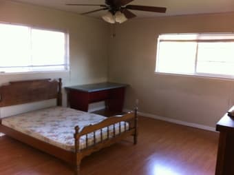 $1050 Furnished big master Bedroom/with bath in Menlo Park from 5/24. 3