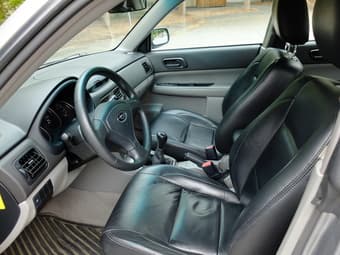 Subaru Forester (Low Miles, Manual Transmission, AWD) - US$9,900 3