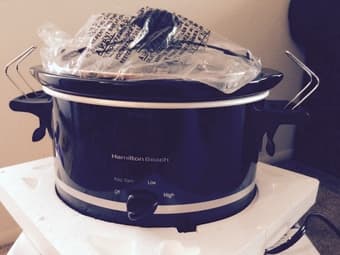 Hamilton Slow Cooker - seldomly used - $15 obo 2